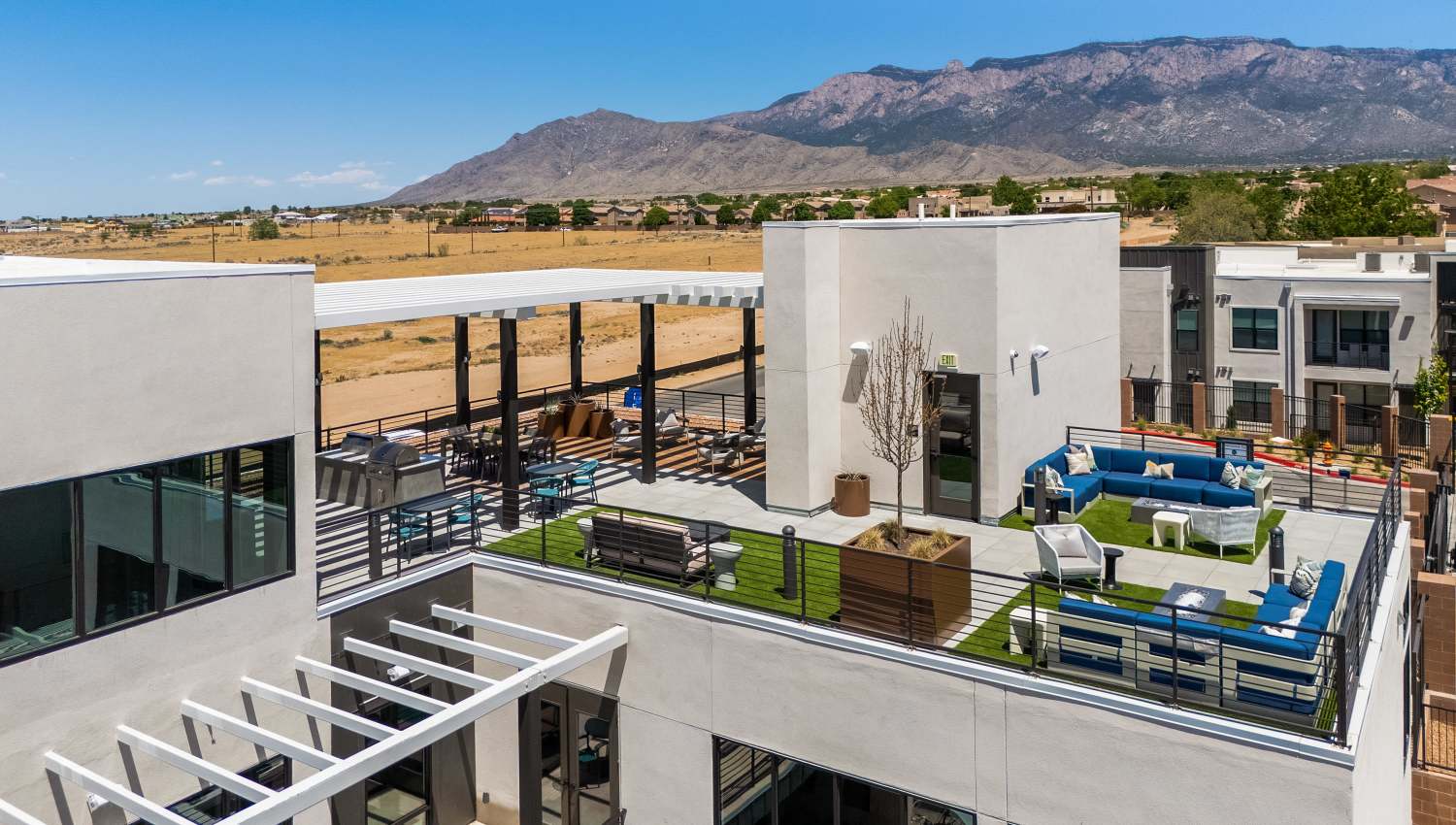 Outer view of the apartment at Olympus Latitude in Albuquerque, New Mexico