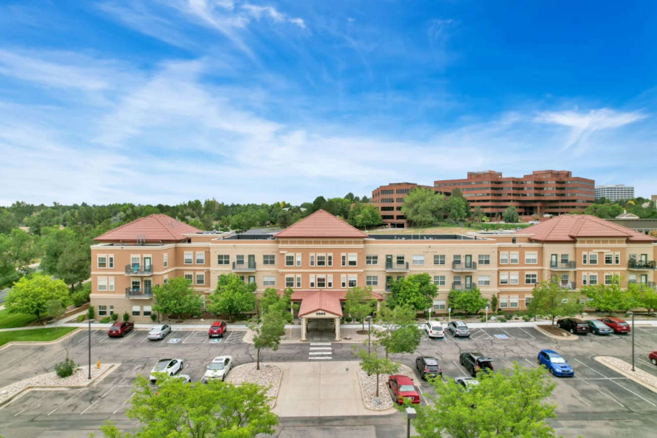 Panoramic view of the front of The Inn at Greenwood Village in Greenwood Village, Colorado