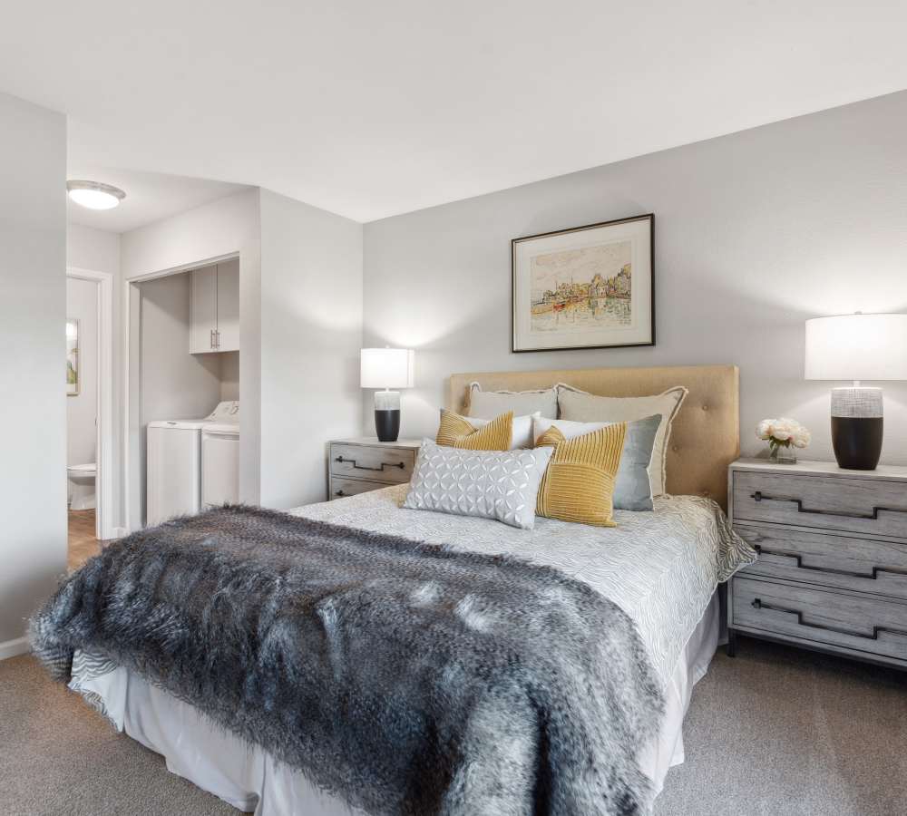 Shaliko offers a bedroom in Rocklin, California