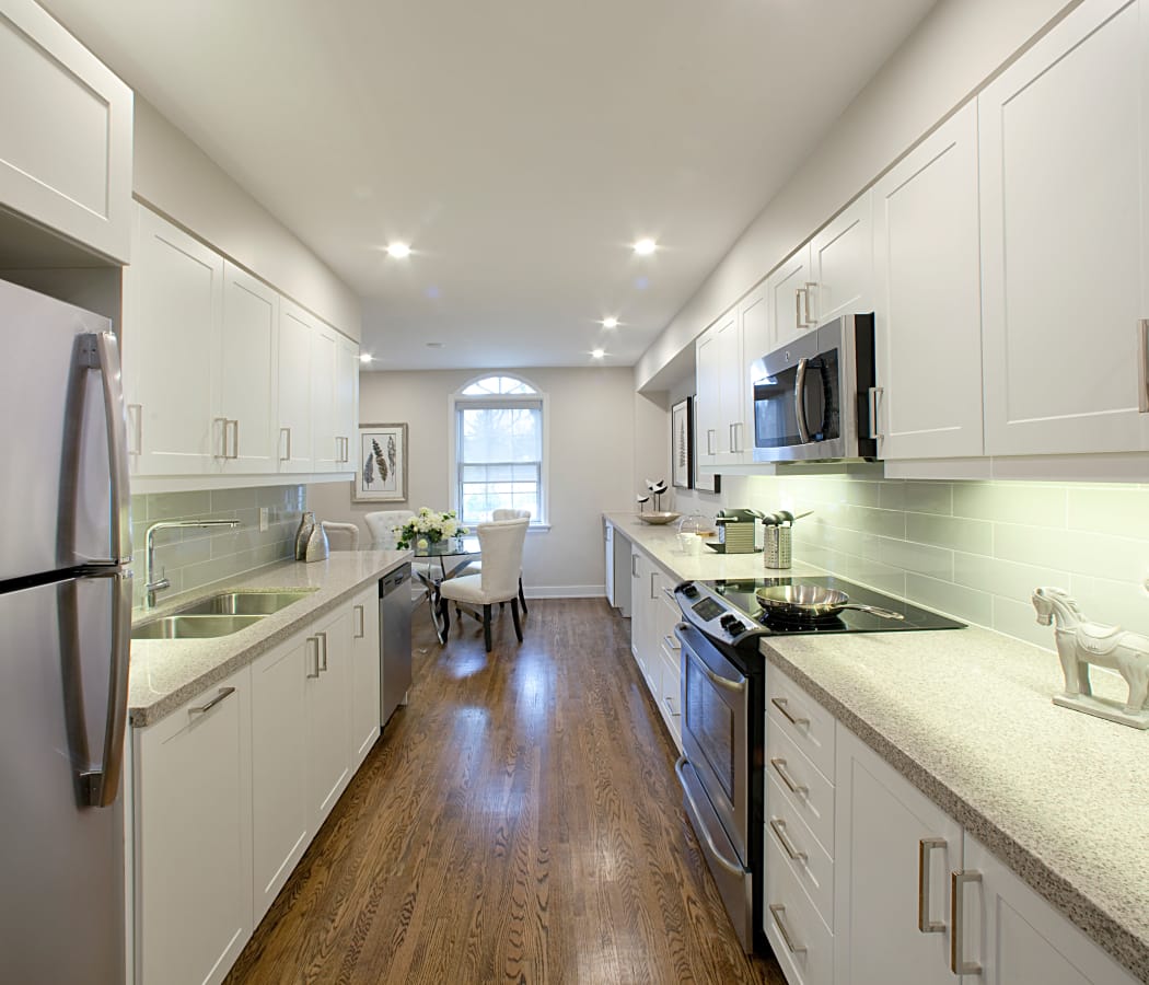 Energy efficient appliances at Lion's Gate in Etobicoke