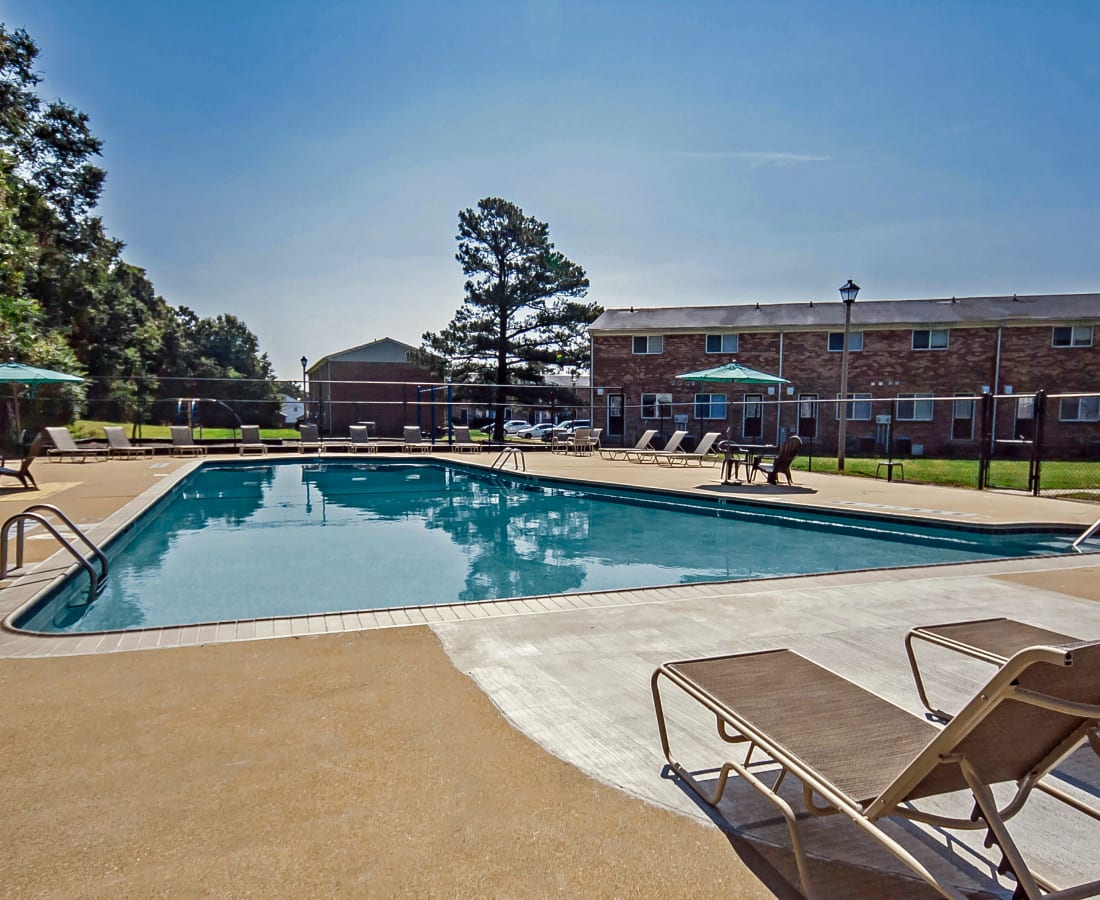 Swimming pool and lounge chairs at James River Pointe in Richmond, Virginia