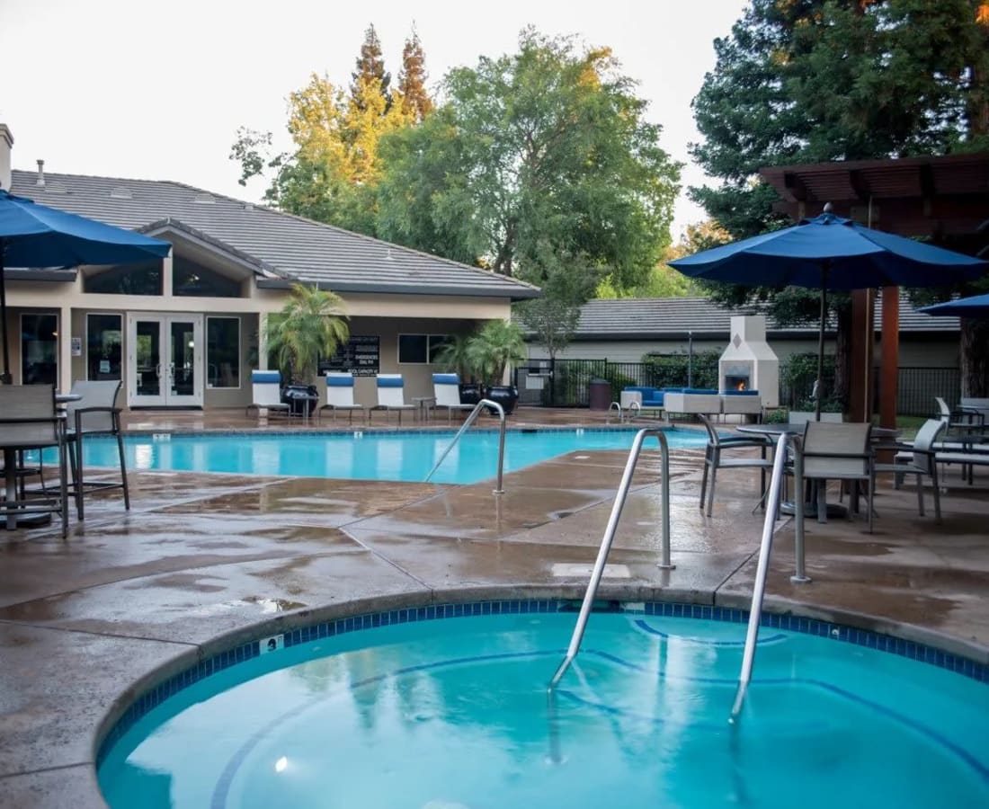Hot tub and swimming pool at Waterford Place in Folsom, California
