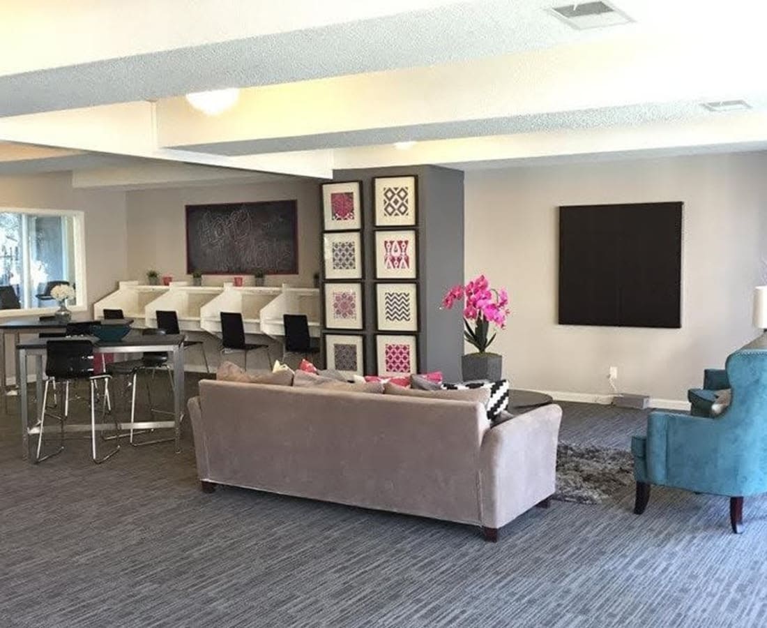 Lounge area at Sterling Pointe Apartments in Davis, California