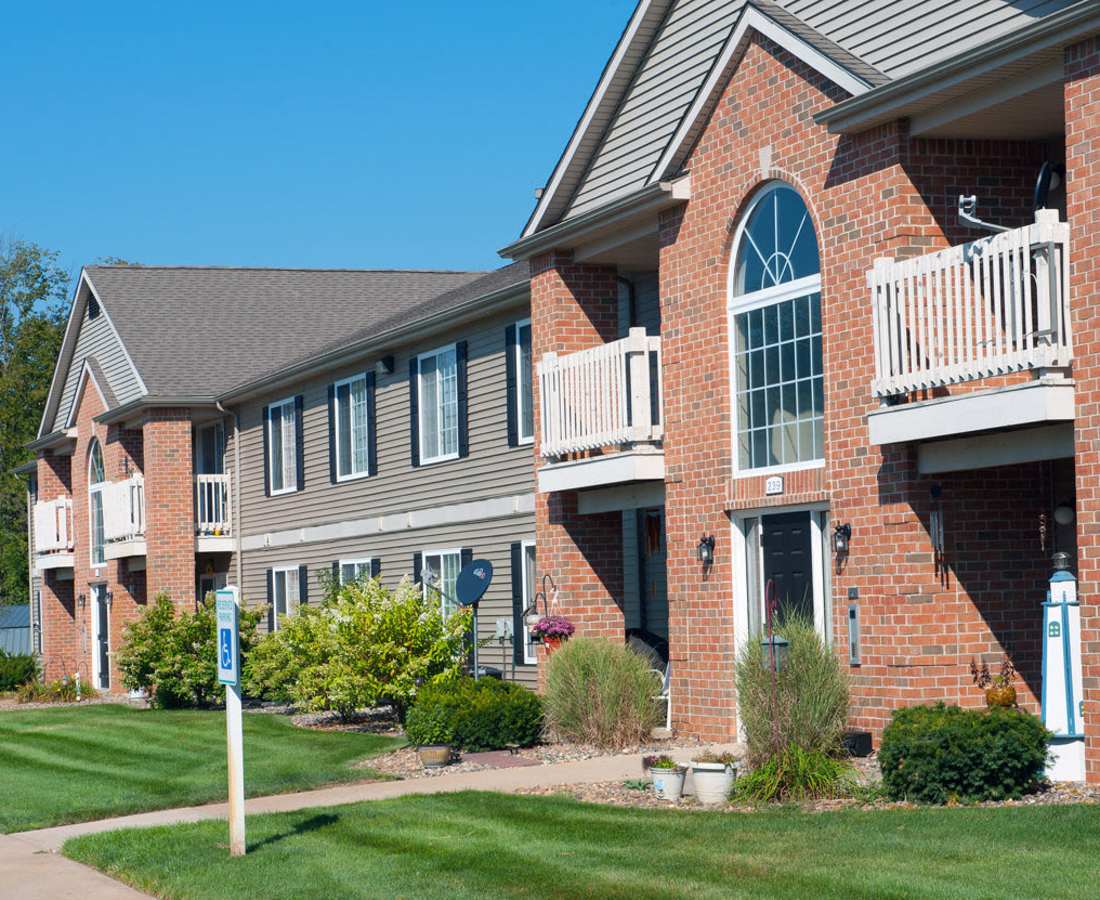 Exterior of apartments at Legacy Parke Apartments in Charlotte, Michigan 