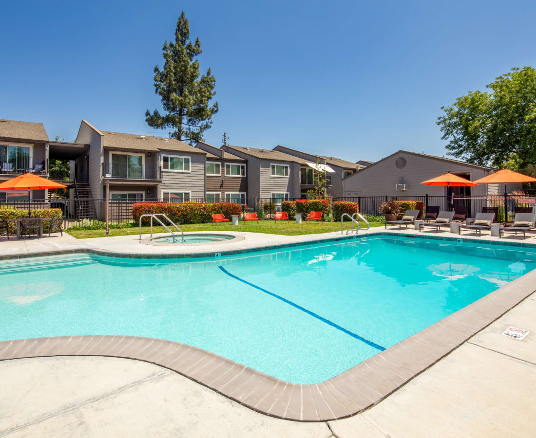 Resort-style swimming pool at The Edge in Modesto, California