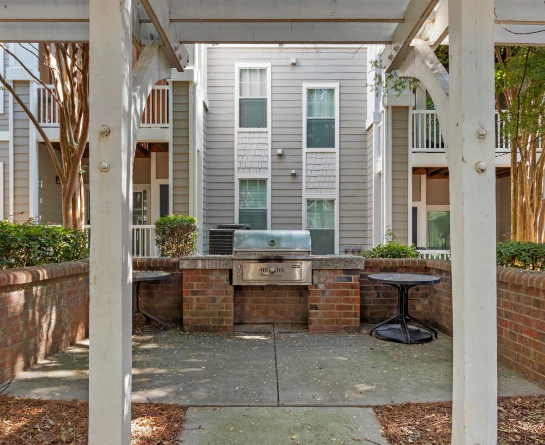 Grill area at Preserve at Steele Creek in Charlotte, North Carolina