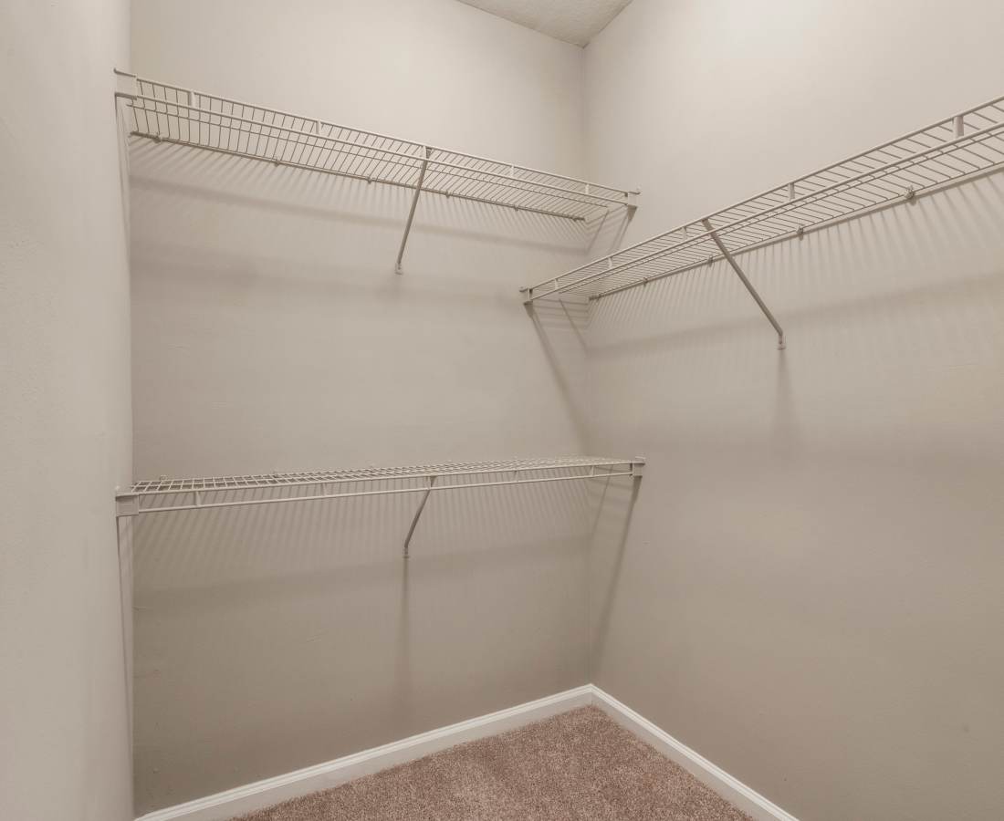 Walk-in closet at The Legends At ChampionsGate in ChampionsGate,Florida