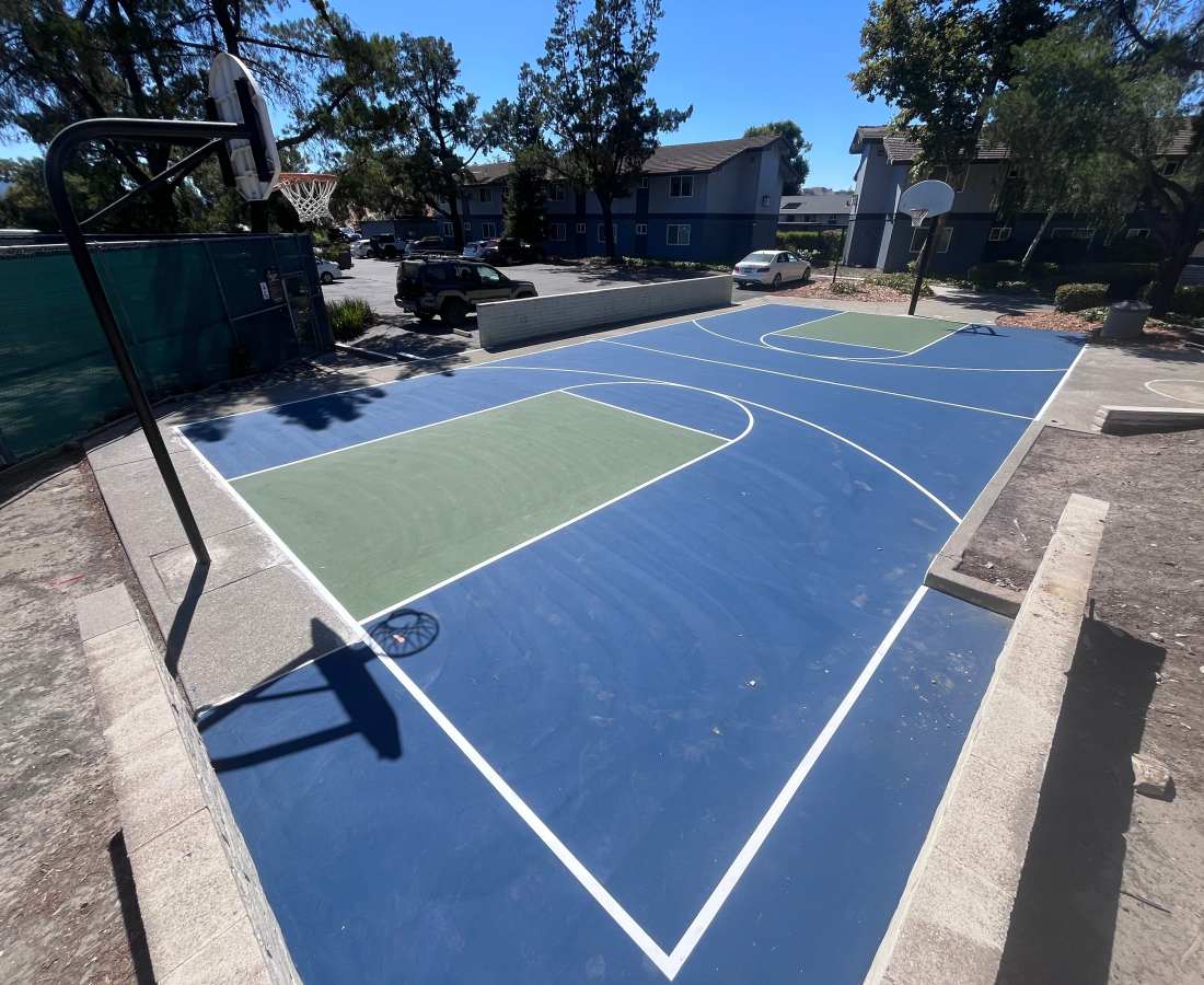 Basketball court at Stoneridge Luxury Apartments in Walnut Creek, California