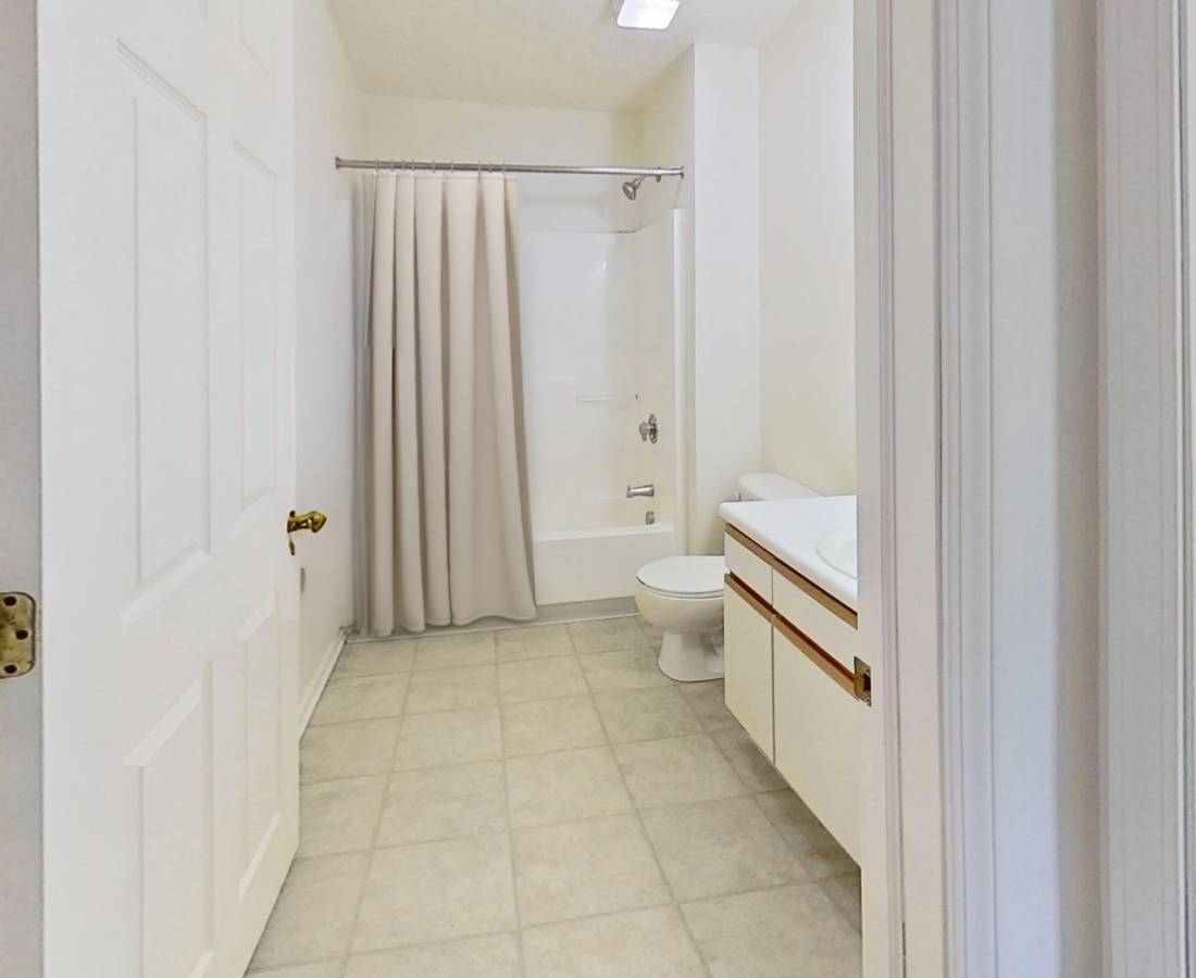 Apartments at Hamptons of Norton Shores in Norton Shores, Michigan