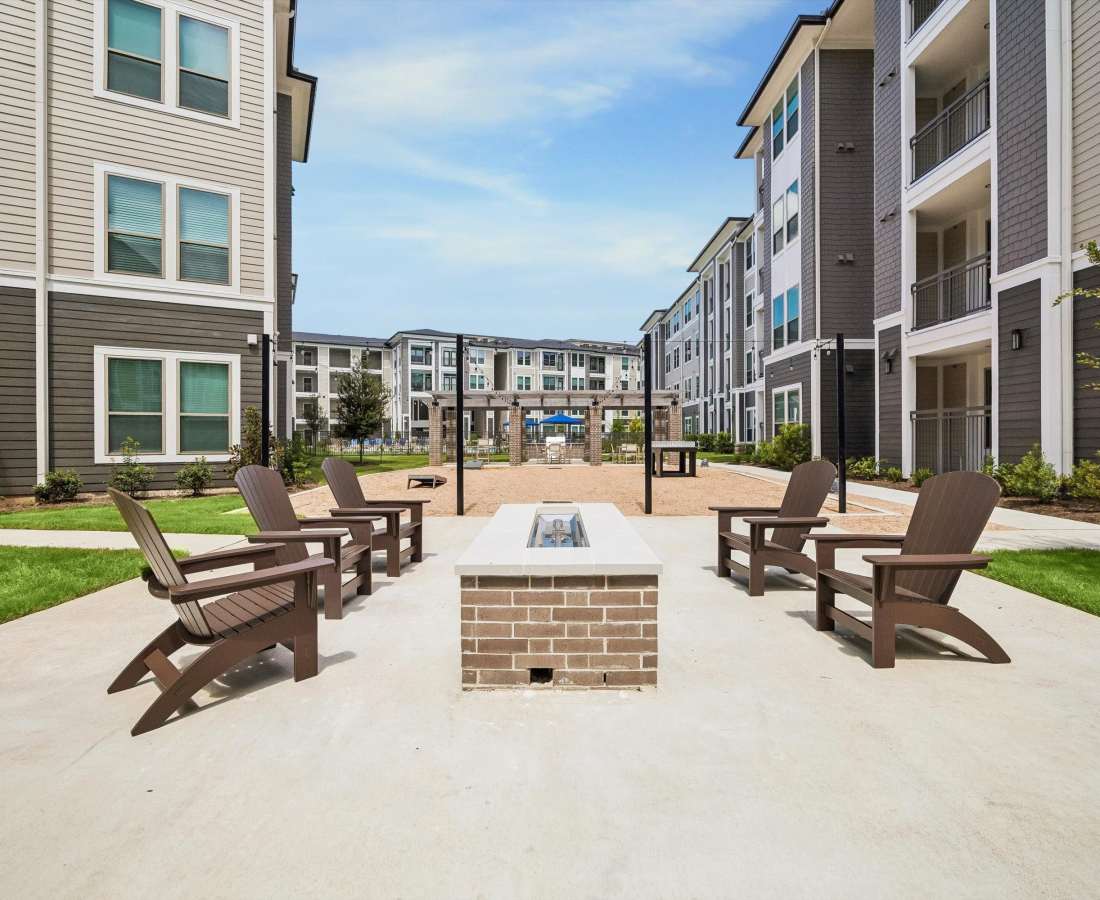 Courtyard with firepit at Dakota at Hillcroft in Houston, Texas 