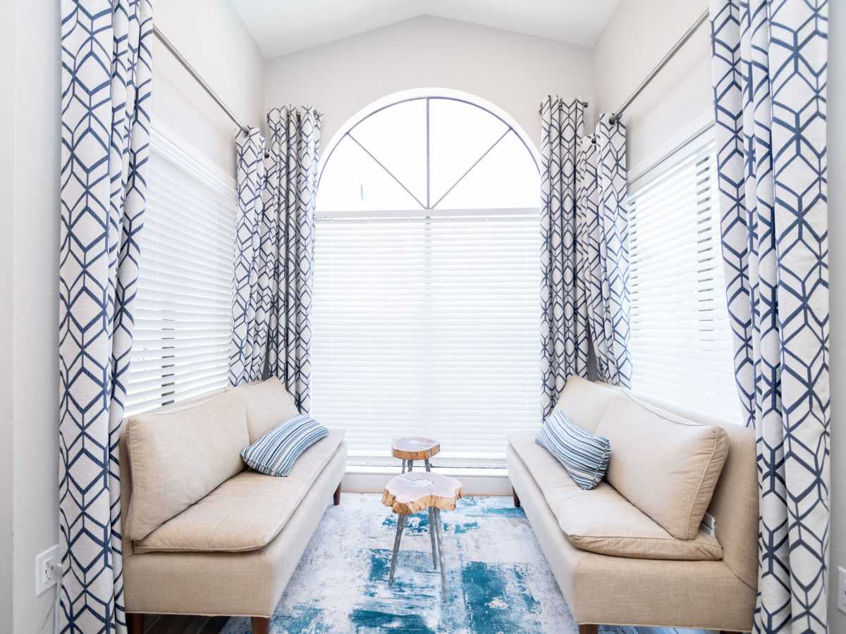 Living room with couch at Green Tree Place in Houston. TX