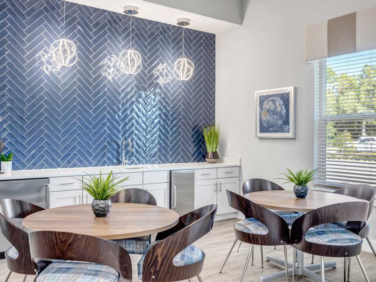 Community dining space at The Carlton of Fort Myers in Fort Myers, Florida