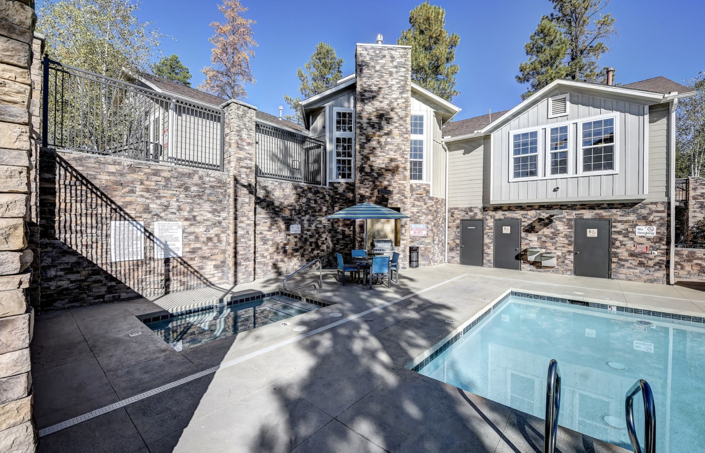 Sterling Pointe in Flagstaff, Arizona offers a swimming pool