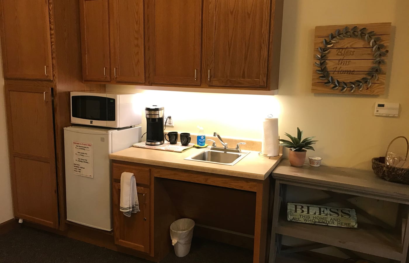 A model apartment kitchen at Prairie Hills Senior Living in Des Moines, Iowa