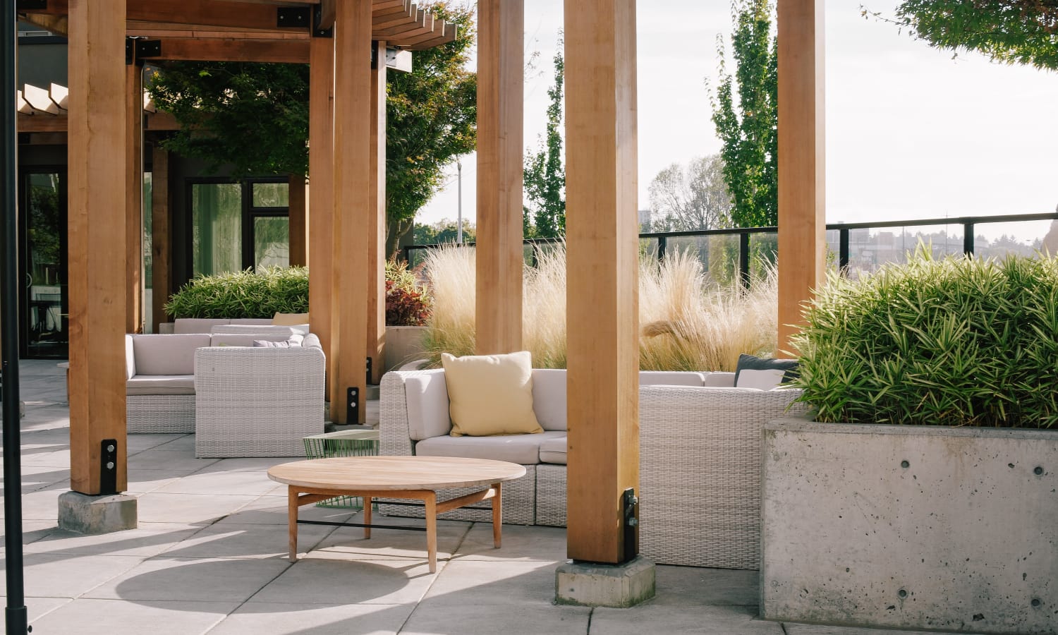 Beautifully designed outside common area at Grant Park Village in Portland, OR