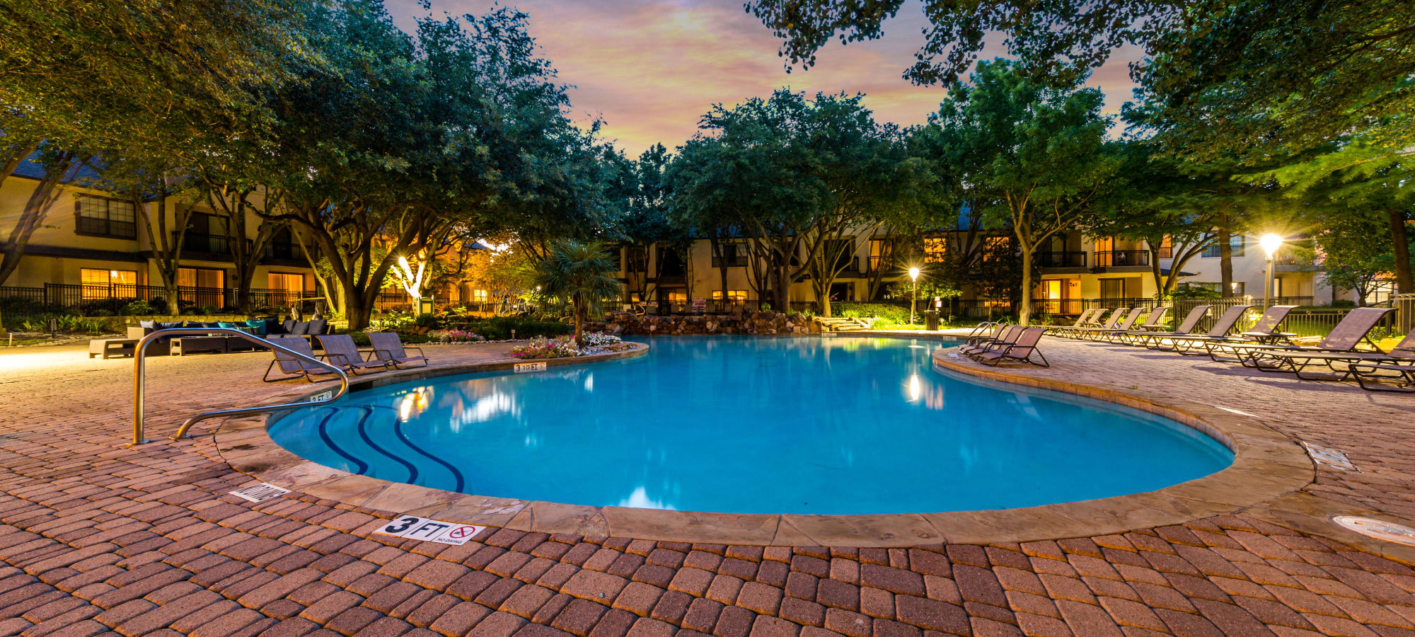 Apartments at Marquis at Waterview in Richardson, Texas