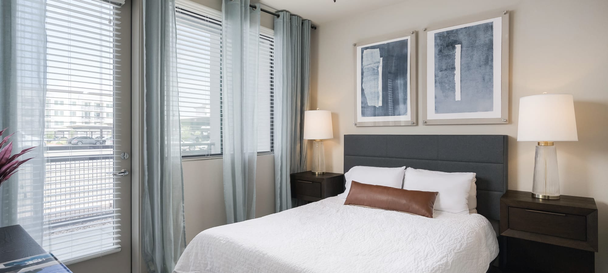 Photos of Soltra at San Tan Village Apartments in Gilbert, AZ