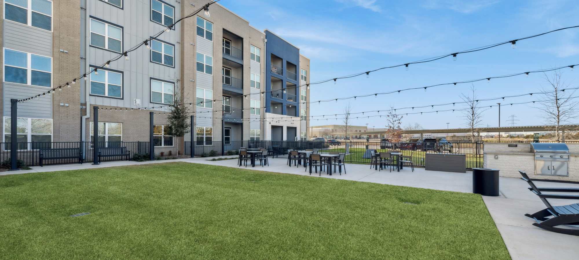 One90 Gateway apartments in Plano, Texas