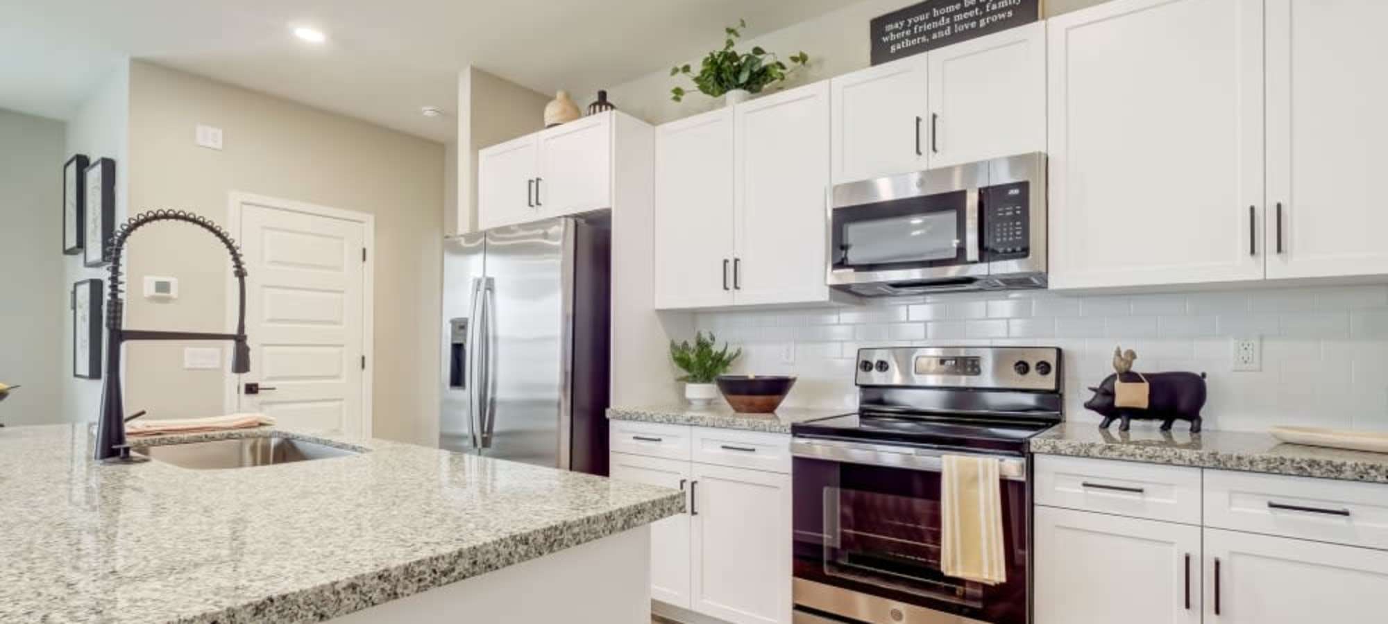 Schedule a Tour at BB Living Desert Ridge in Phoenix, Arizona