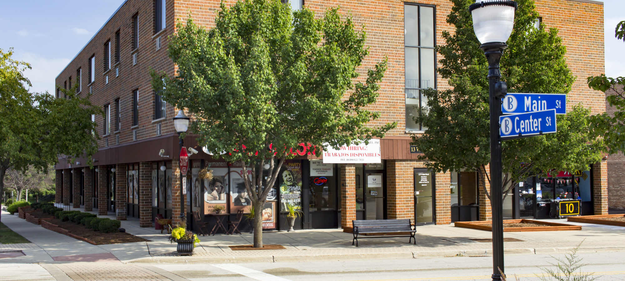 Street-view at Main Street Apartments in Bensenville, Illinois