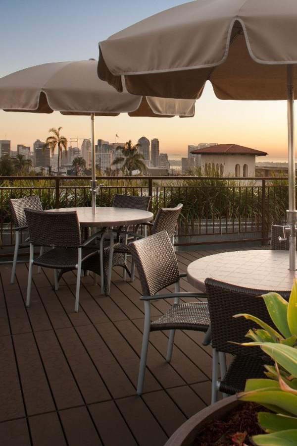 Rooftop dining at Merrill Gardens at Bankers Hill in San Diego, California