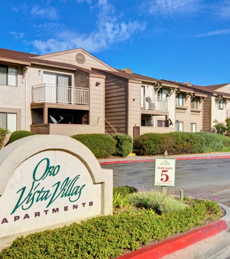 Welcome sign at Oro Vista Villas in San Diego, California