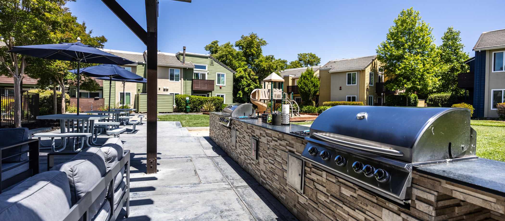 Pool at Crossbrook Apartments in Rohnert Park, California
