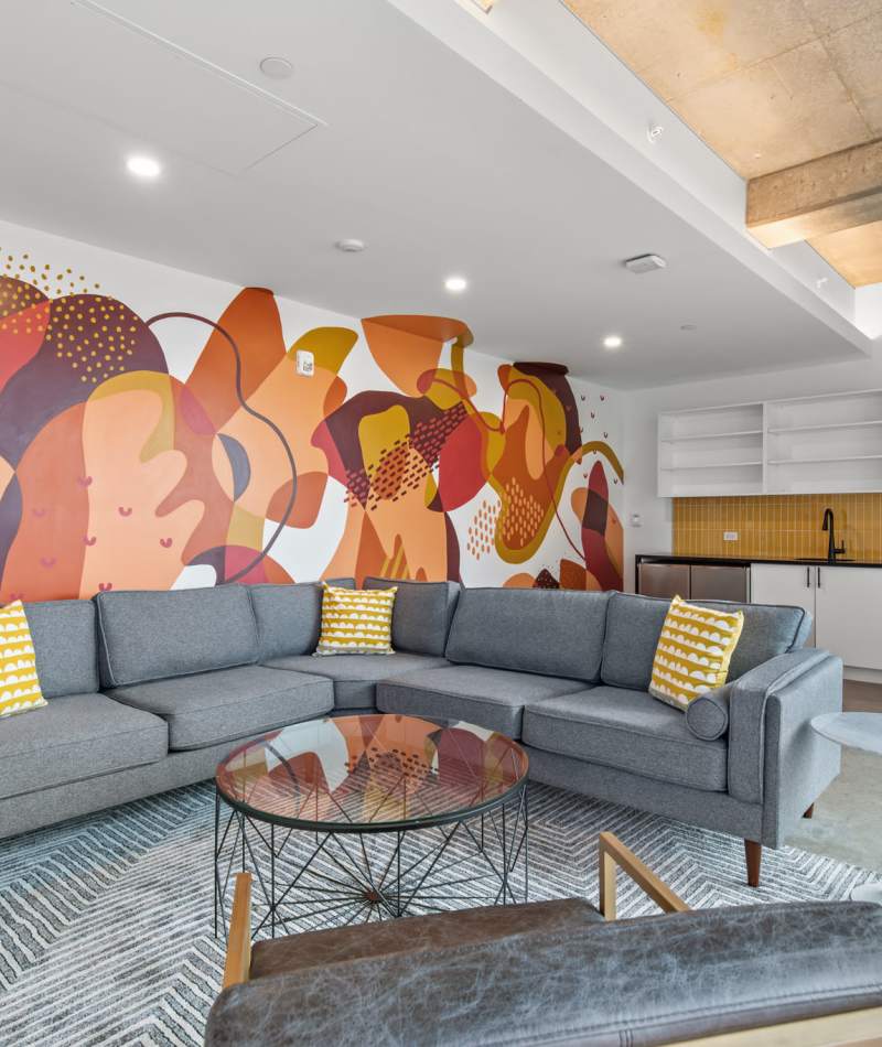 Lounge area with seating at Rutledge Flats in Nashville, Tennessee