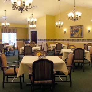 Maumee Oh Senior Living The Lakes Of Monclova