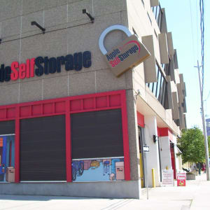 Apple Self Storage - Toronto Downtown