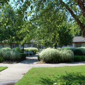 Garden View Care Center at Dougherty Ferry photo 9