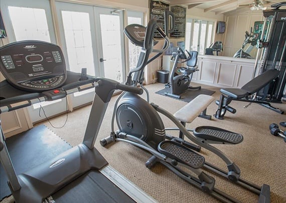 fitness facility at barrington apartments in tulsa