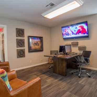 shared business center at our apartments in tulsa