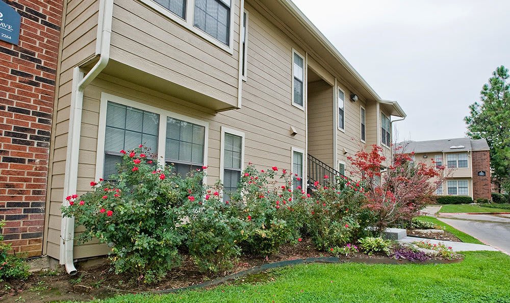 Photos of Our Apartments in Tulsa Creekwood Apartments