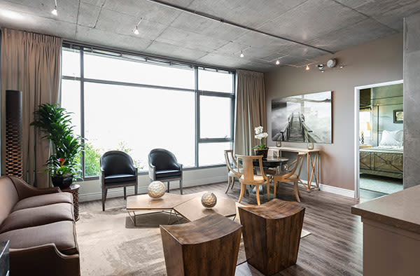 Apartment features at Met Lofts