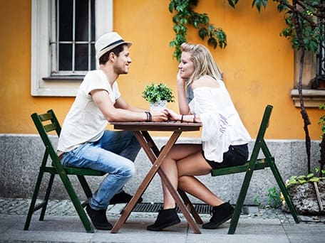 Young couple enjoying the neighborhood near Berkshire Dilworth in Charlotte