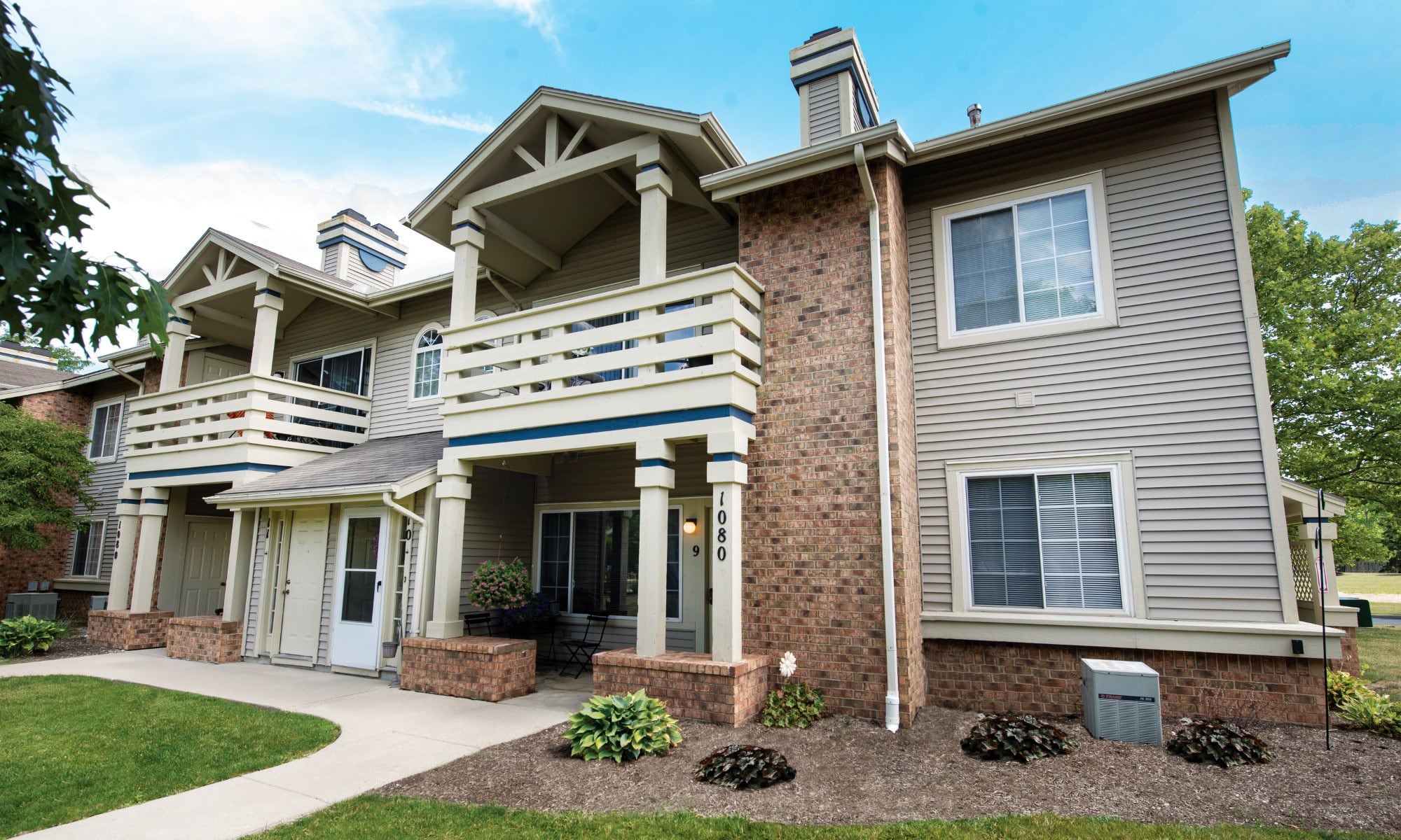 Welcome to Perry's Crossing Apartments in Perrysburg, OH