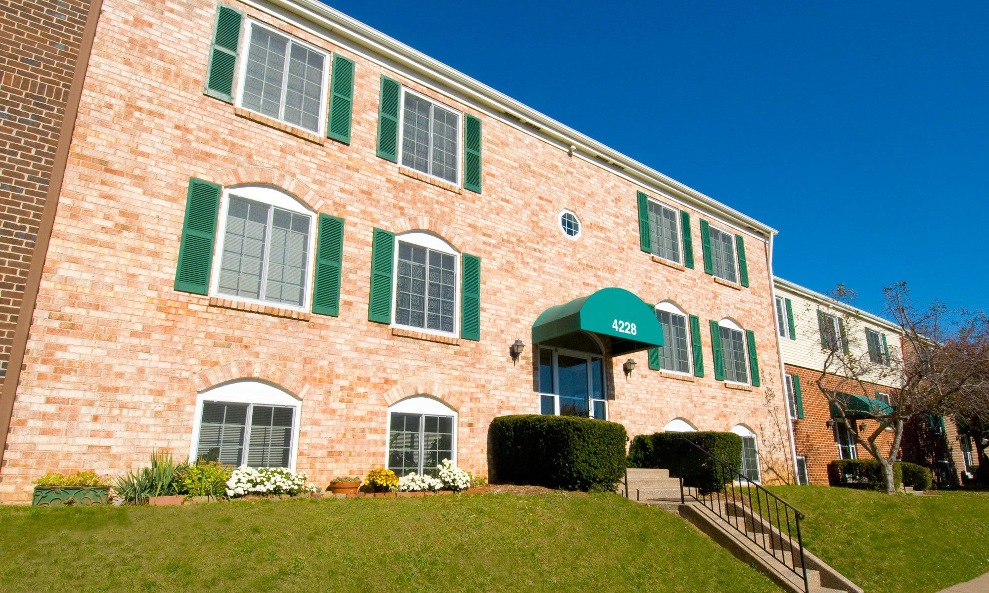 Welcome to Eagle's Crest Apartments in Harrisburg, PA