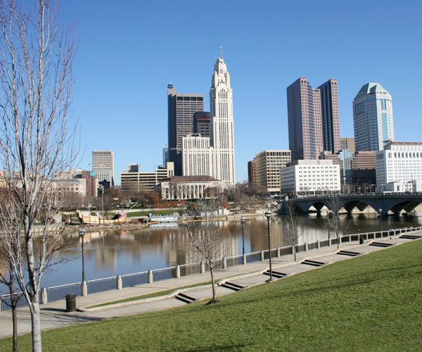 The Edge At Arlington in Columbus is located in a convenient neighborhood