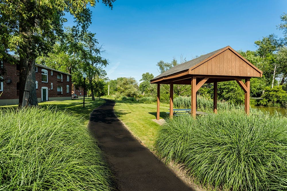 See what all Paradise Lane Apartments has to offer in Tonawanda