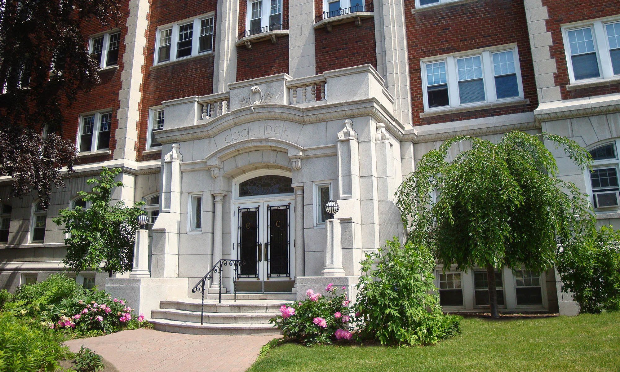 Welcome to East Avenue Apartments in Rochester, NY