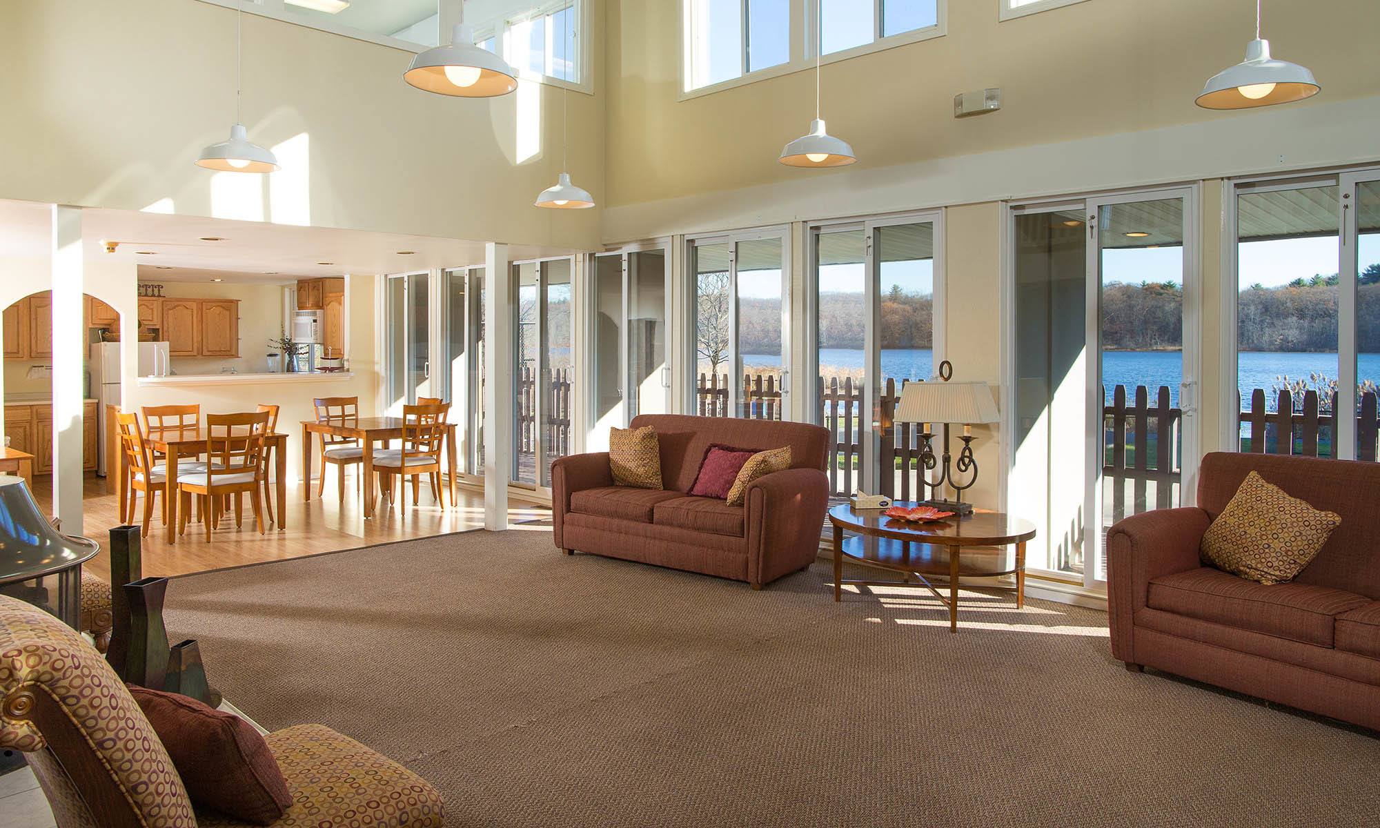 Welcome to Lakeshore Villas in Port Ewen, NY