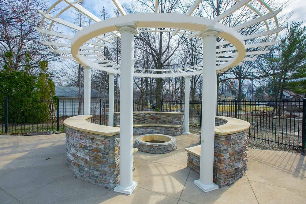 See what all Hunter's Chase Apartments has to offer in Westlake