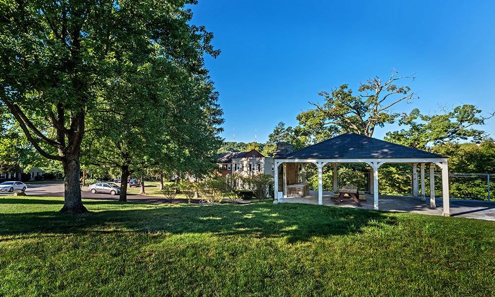 Ross Township Pittsburgh, PA Apartments Governors Ridge