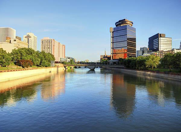 East Avenue Apartments is ideally located for all your needs