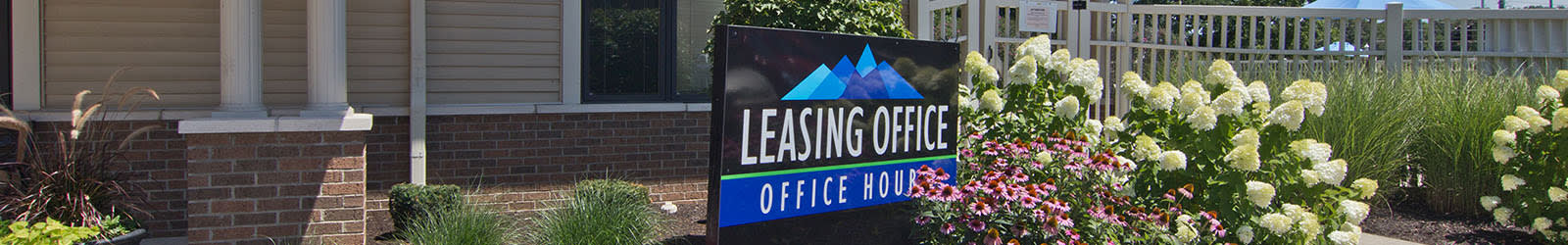 Exterior of luxury apartments in Fort Wayne, Indiana