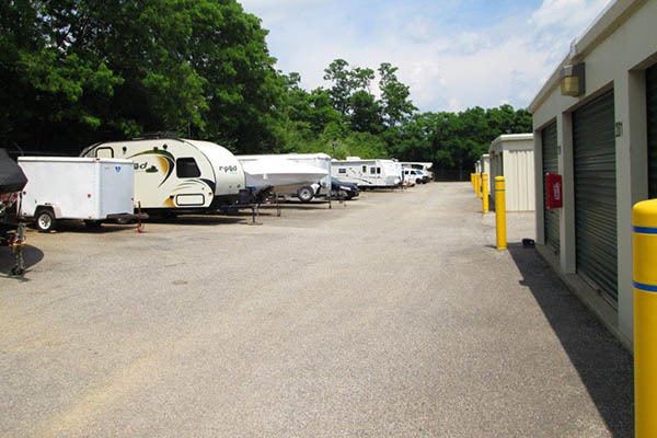 Storage features offered at Compass Self Storage in Hebron