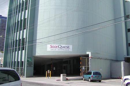Self storage building exterior in Honolulu