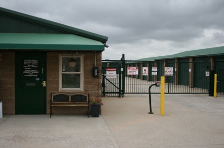 Self storage building exterior in Parker