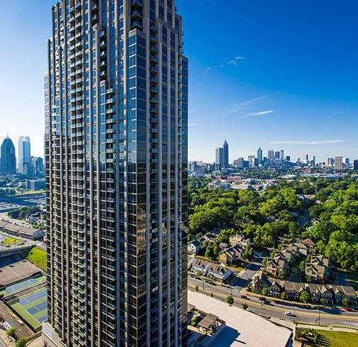 Midtown luxury apartments near entertainment & performing arts